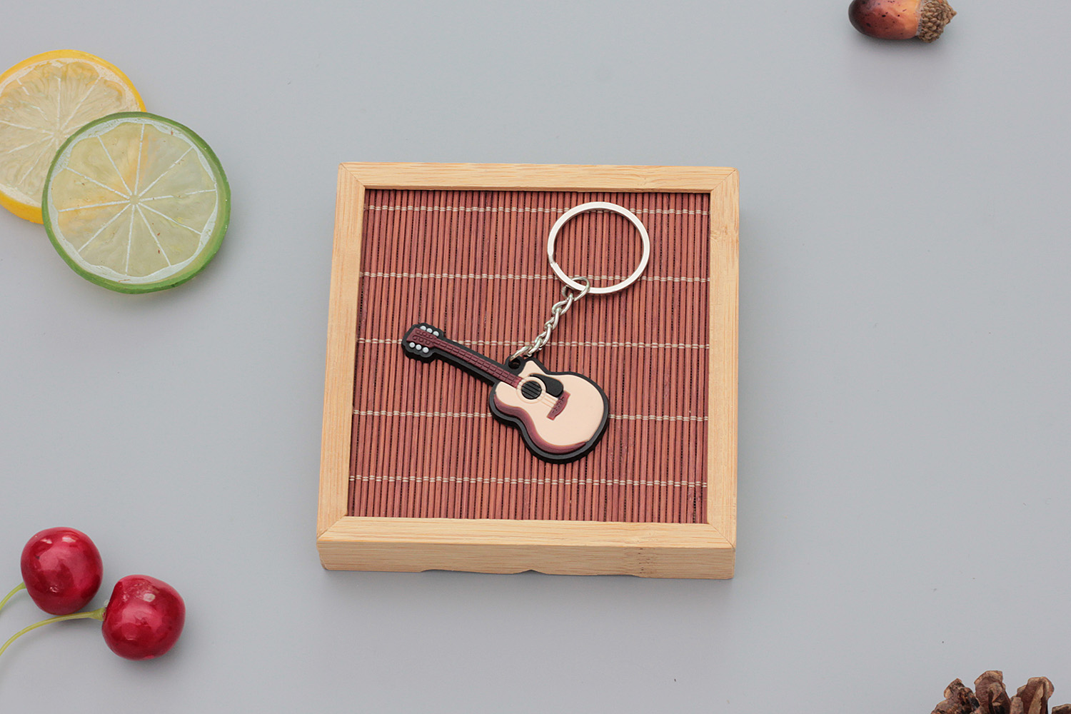 Schlüsselhänger mit Instrumenten