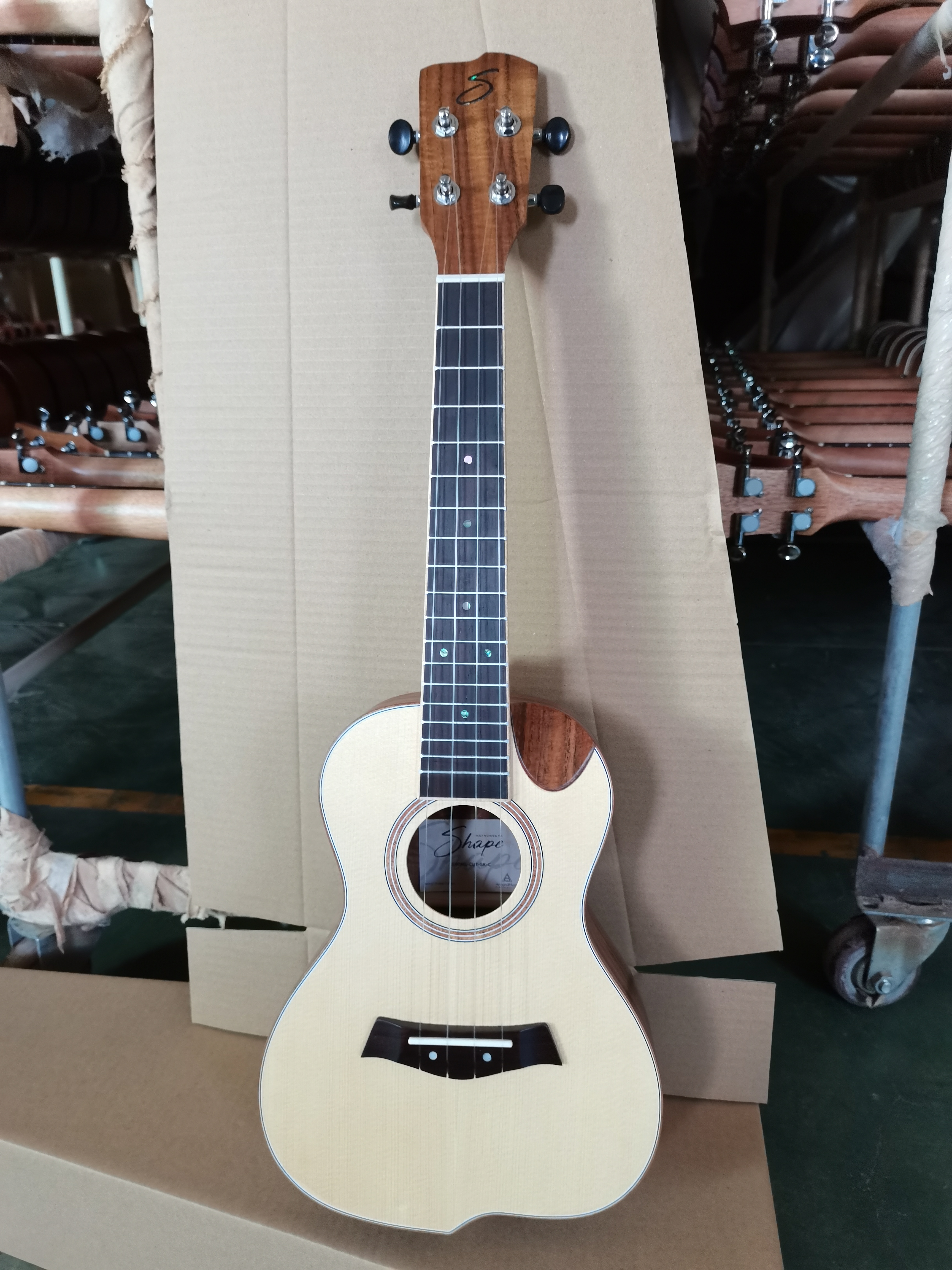 Shape Swing N Cut Concert Ukulele