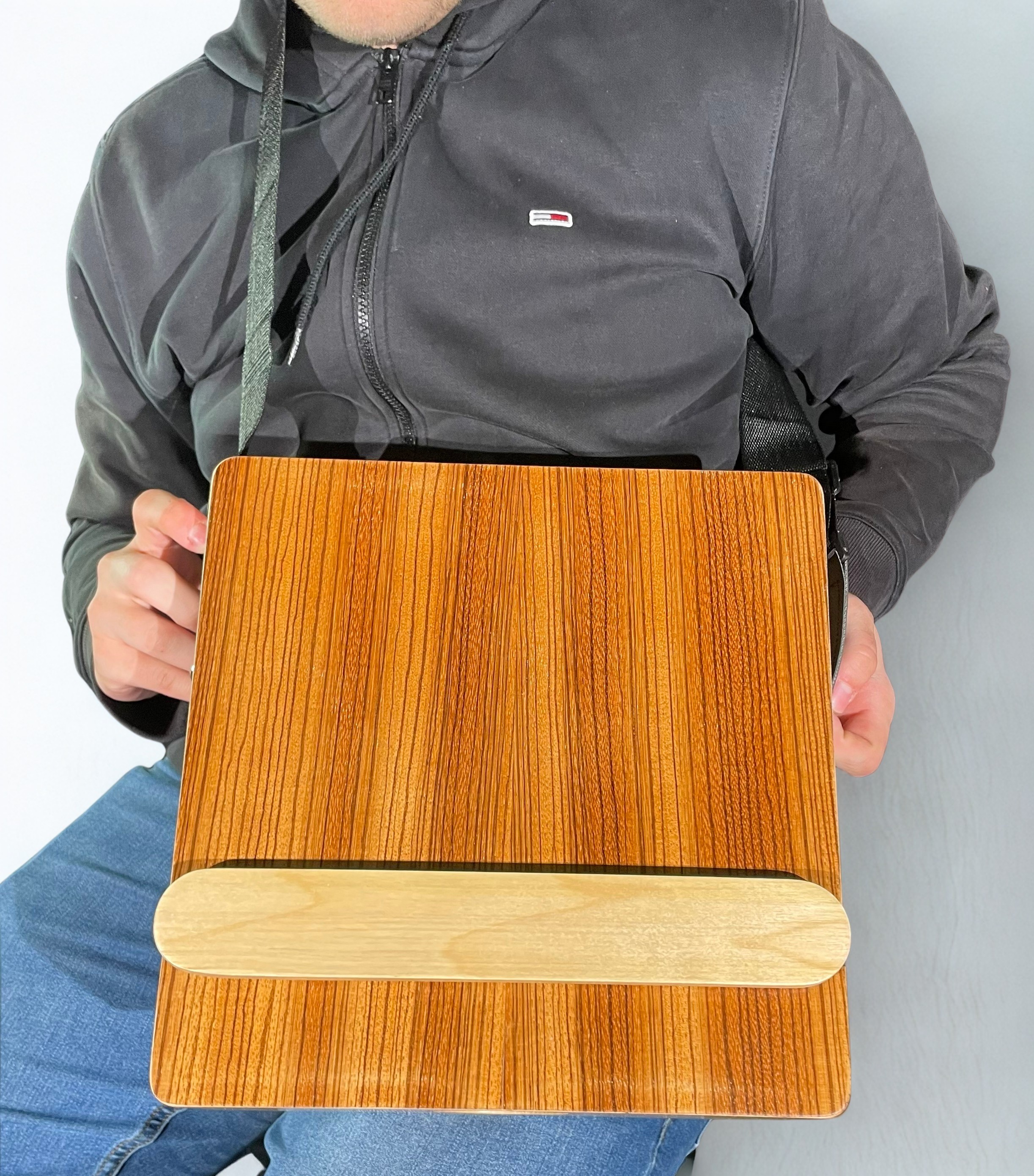U-Turn Travel Cajon 30x30 Maple & Zebrawood