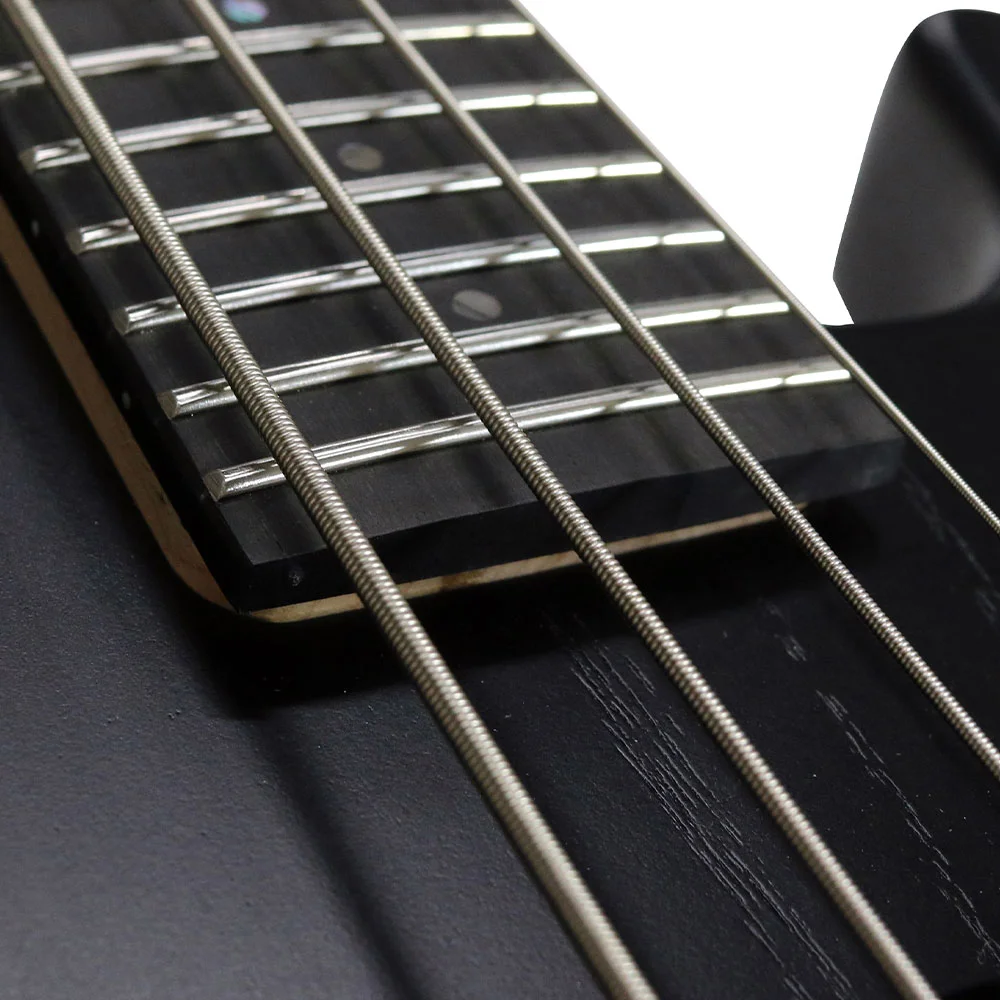 Tiny Bass TBJ 4400, black bass saiten, fret