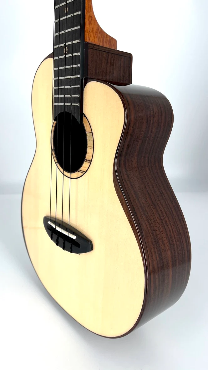 aNueNue UT200 Moonbird Tenor