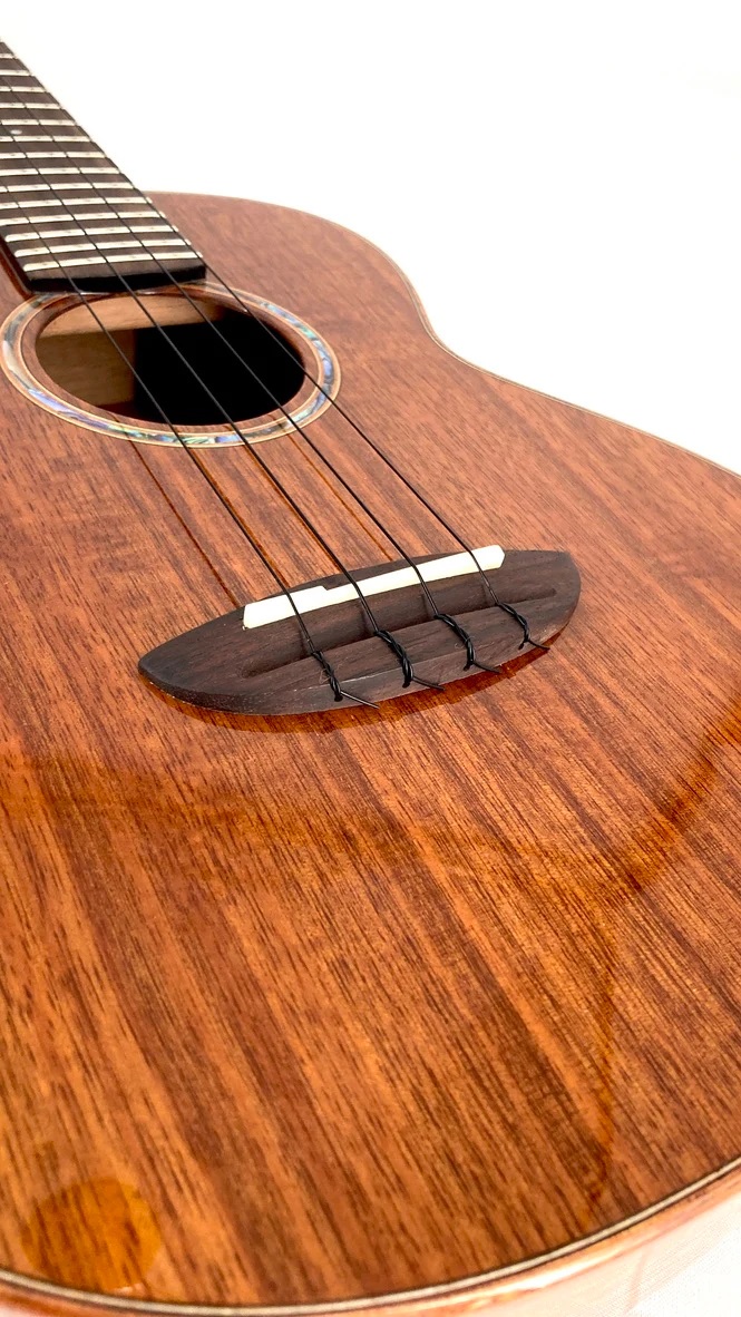 aNueNue AKK3 Tenor Ukulele aNueNue AKK3 Tenor Ukulele