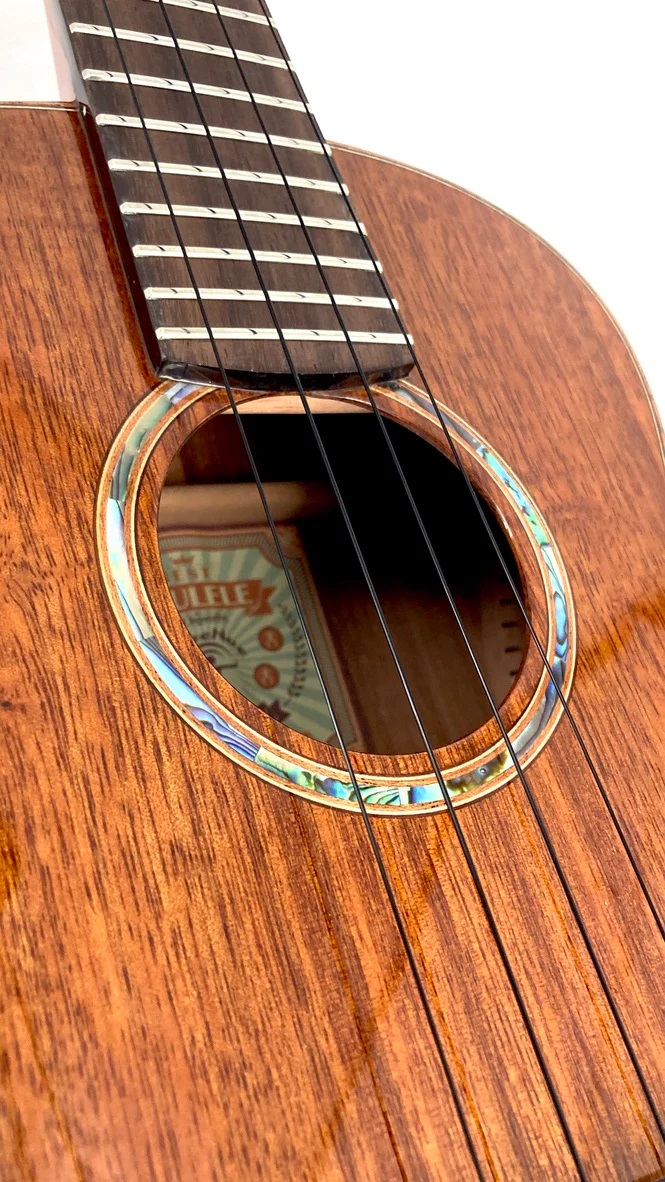 aNueNue AKK3 Tenor Ukulele aNueNue AKK3 Tenor Ukulele