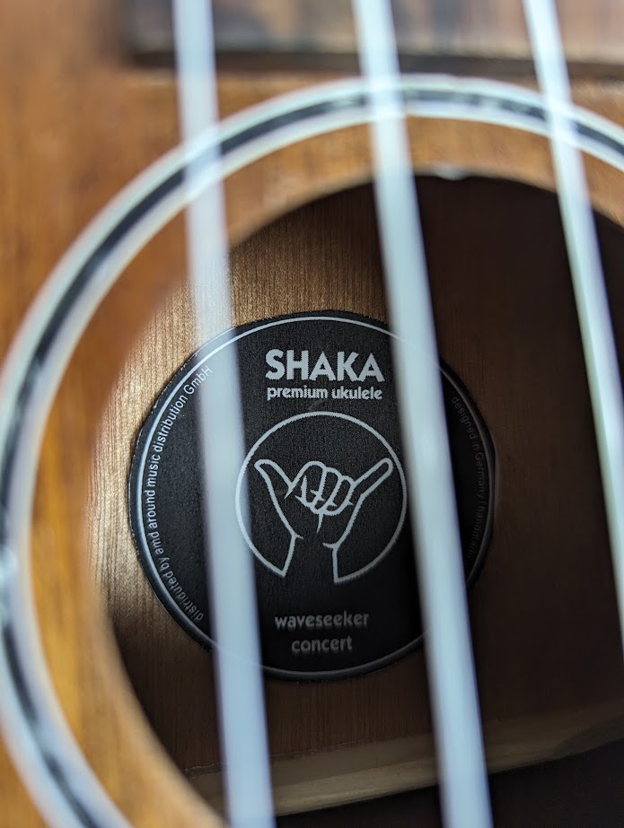 Shaka Tenor Ukulele Waveseeker Mahagoni inkl. Tasche Shaka Tenor Ukulele Waveseeker Mahagoni inkl. Tasche