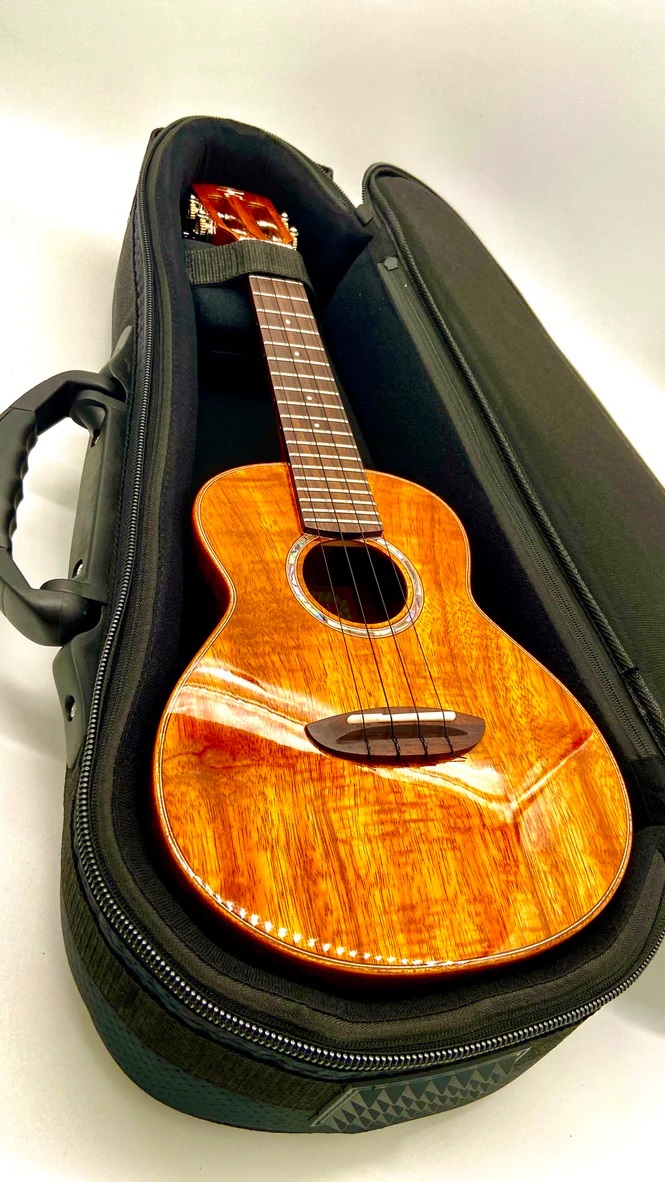 aNueNue AKK3 Tenor Ukulele aNueNue AKK3 Tenor Ukulele